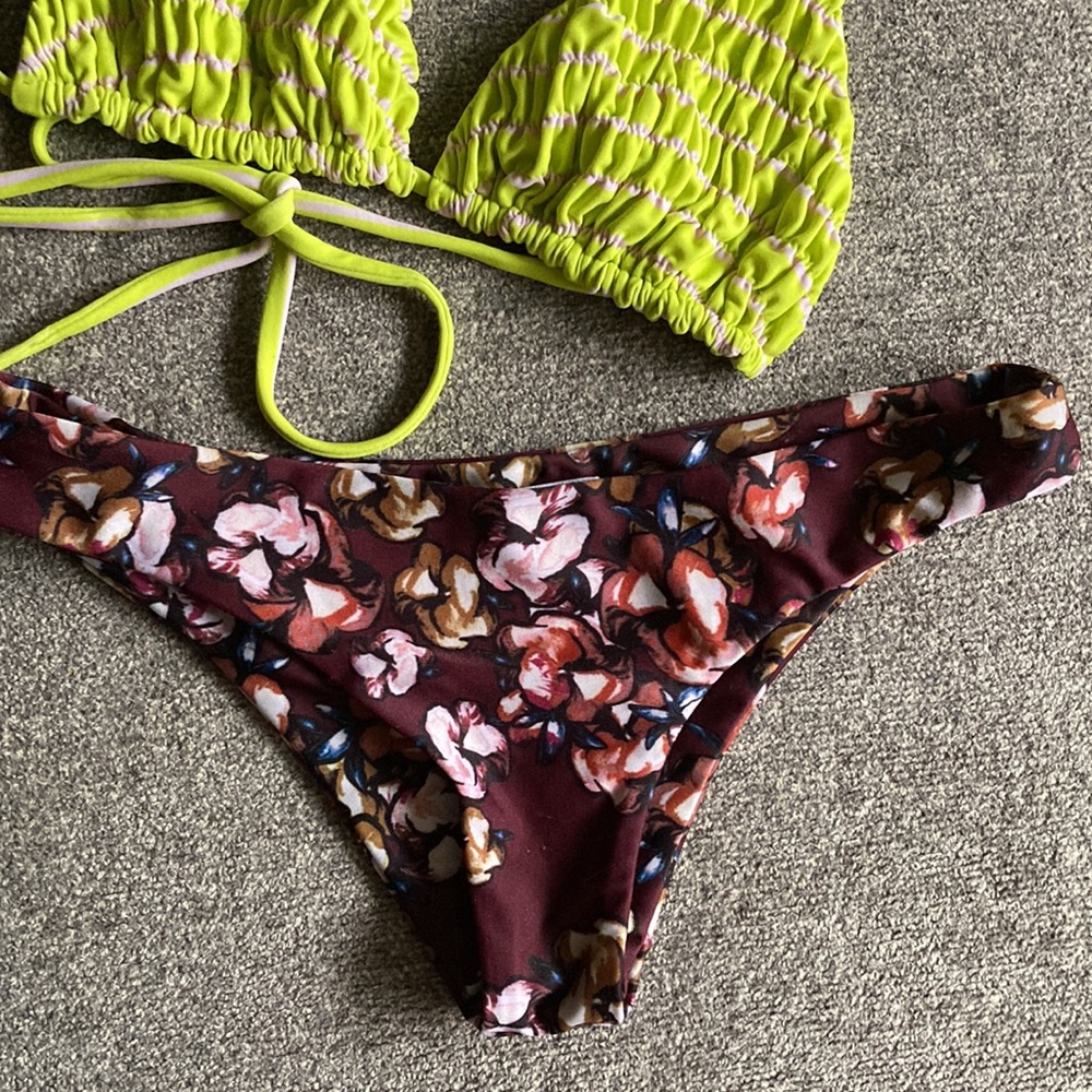 Bikini bundle - Picture 3 of 6